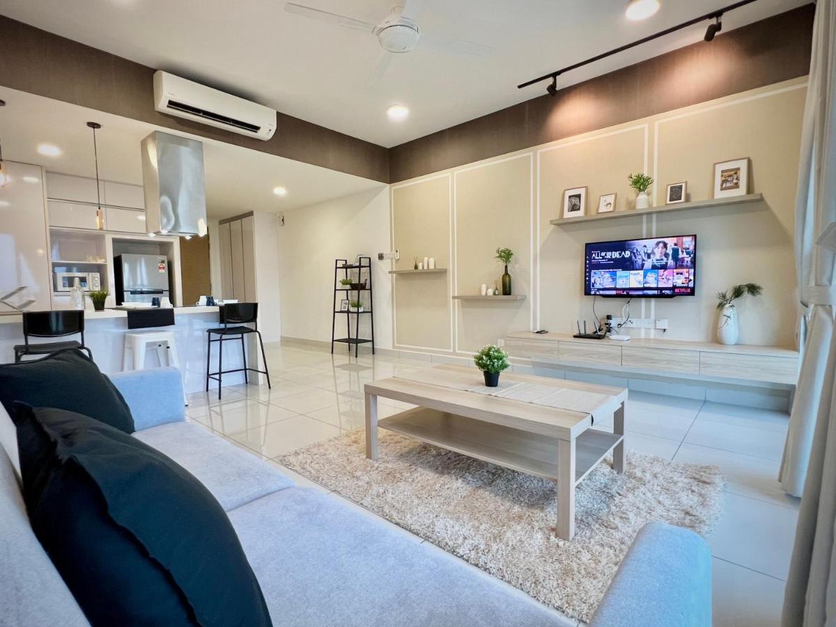 Royale Cottage Midvalley Netflix Pools 4 Pax 新山 外观 照片