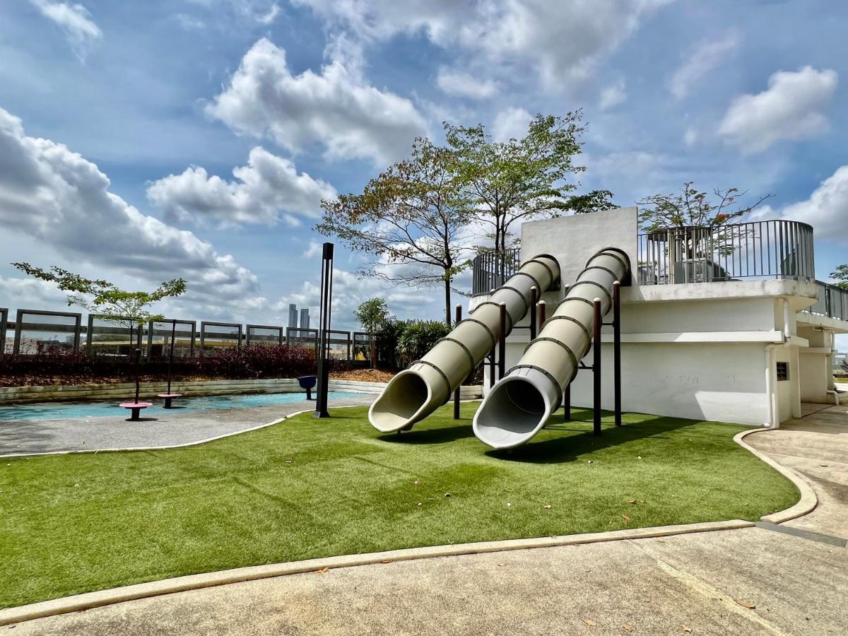 Royale Cottage Midvalley Netflix Pools 4 Pax 新山 外观 照片